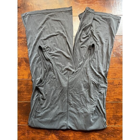 Lululemon Women’s Sz 6P Ease of it All Graphite Grey Jumpsuit NO BELT - Picture 2 of 10